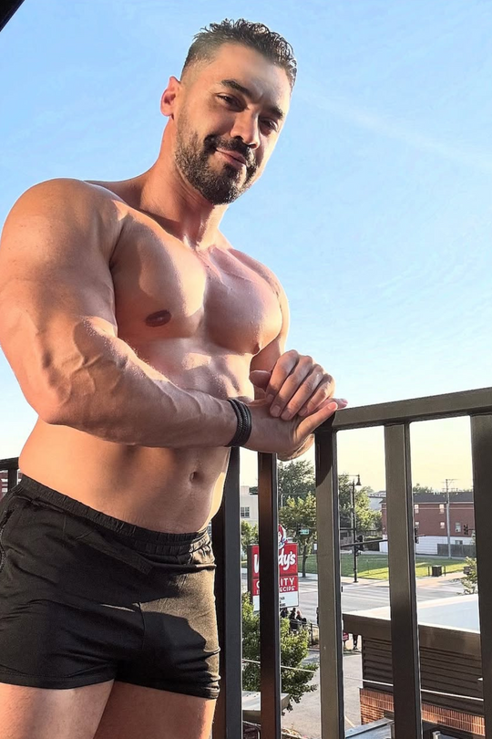 2.5" Side Split Booty Shorts - Black